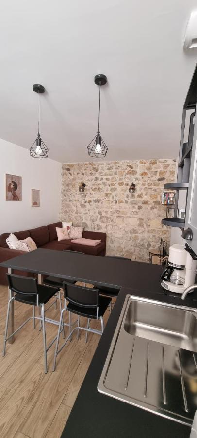 Appartement Chaleureux En Ardeche La Roche-de-Glun Екстер'єр фото