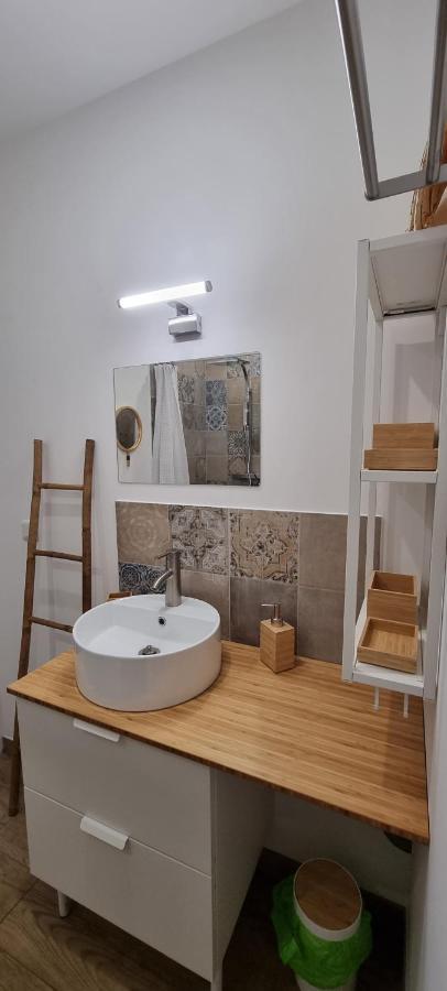 Appartement Chaleureux En Ardeche La Roche-de-Glun Екстер'єр фото